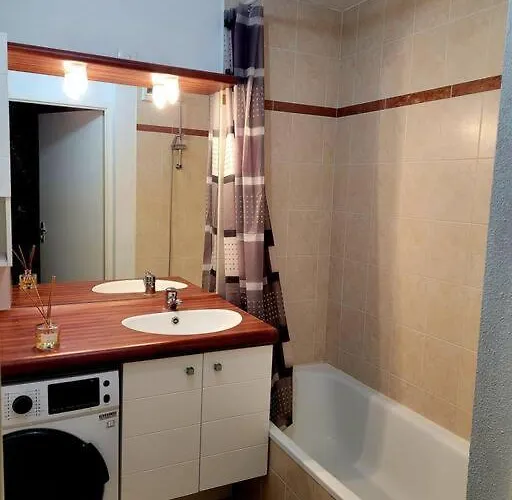 T3 Proche Bus Et Tram *